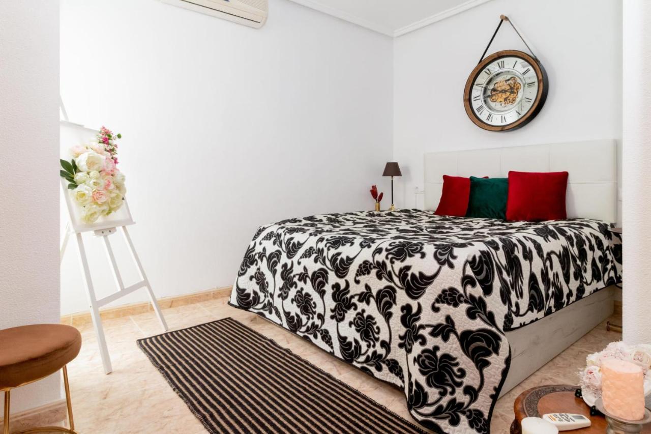 Residenz Habaneras Apartment Torrevieja Ngoại thất bức ảnh